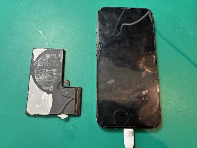 神戸市からお越しのお客様よりiPhone13Proのバッテリー交換をご依頼いただきました！